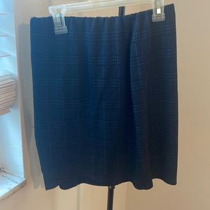 Black and blue medium